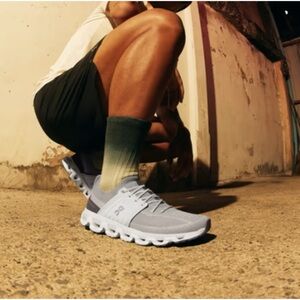 ON Running Cloudswift 3 alloy glacier running shoes. Lightweight, size 13 M.